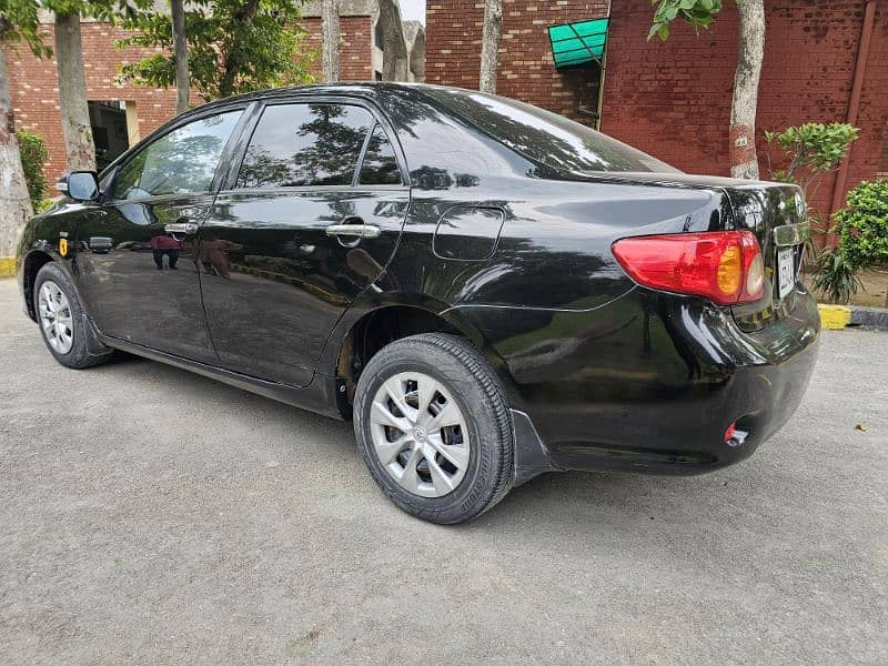 Toyota Corolla XLI 2010 Almost total genuine 3