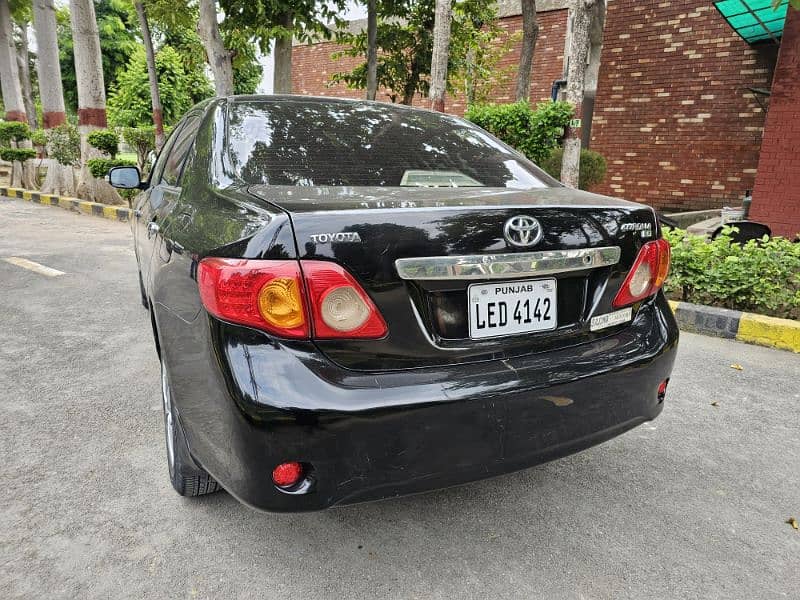 Toyota Corolla XLI 2010 Almost total genuine 7