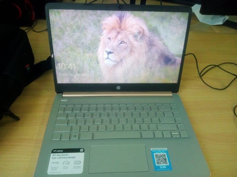 HP laptop AMD 3020e in good condition 0