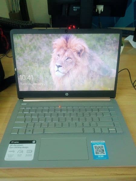 HP laptop AMD 3020e in good condition 2