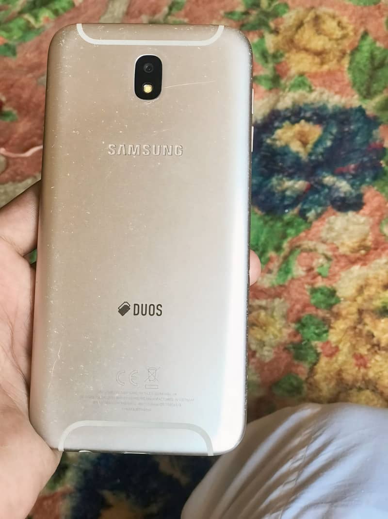 Samsung j7pro 1