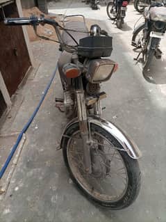 unique 125 2016 ok condition for sell contact me on 03282182816 0