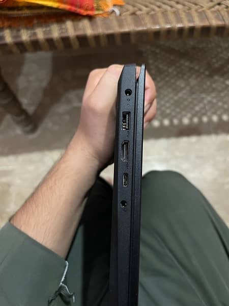 Lenovo V14 G3 4