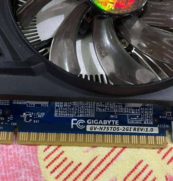 Graphic card GIGABYTE 750Ti 2GB 4