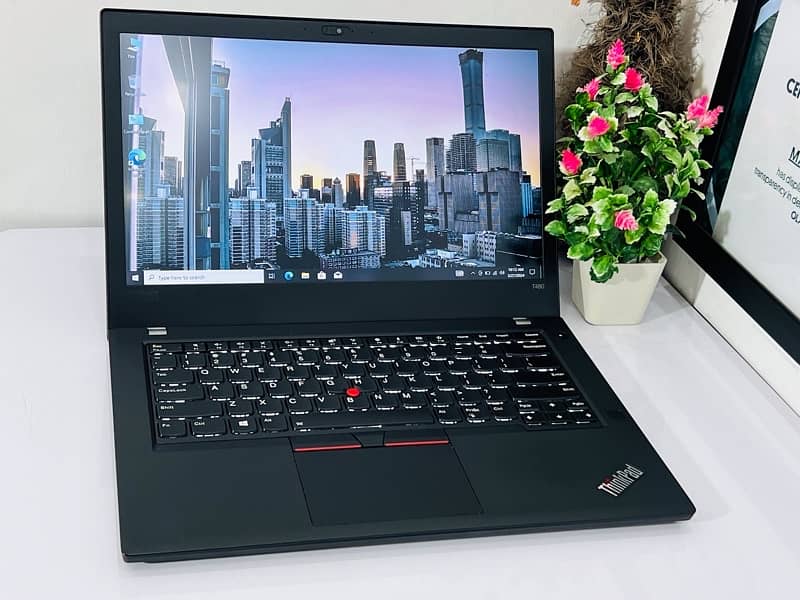 lenovo t480 core i7 8th gen-Quard core-UHD graphic -8 threads- 8/256 5