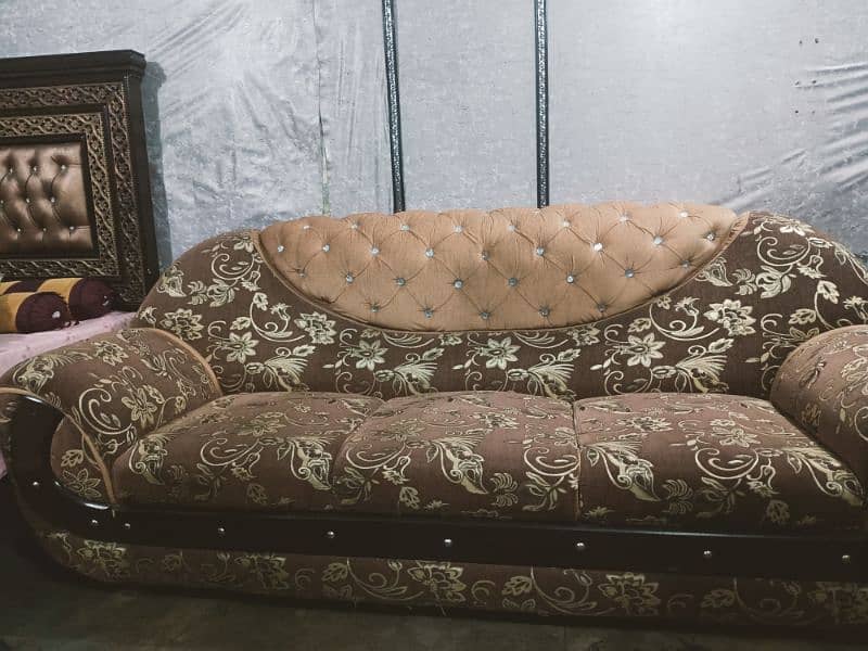 sofa set neat nd clean 4