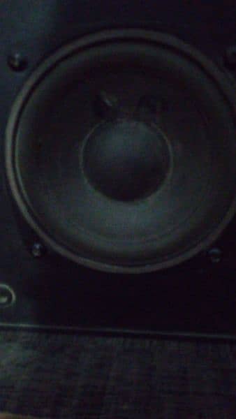 woofer speakers USB port 3