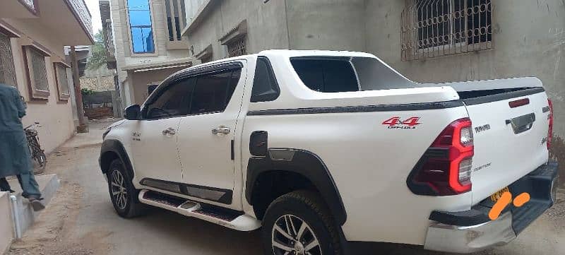 Toyota Hilux 2021 1