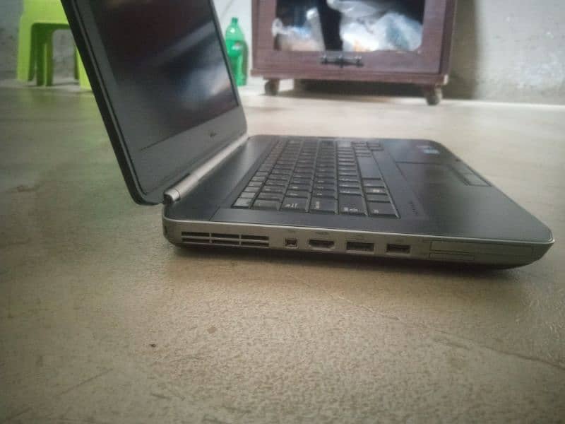 "Used laptop" 1