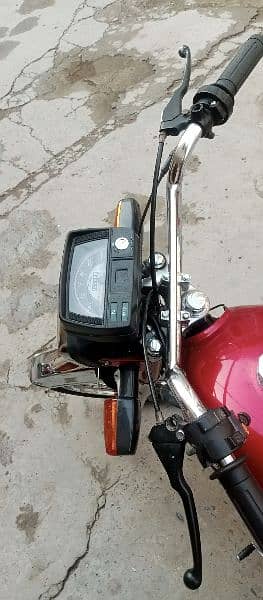 united 70 cc 10/10 condition urgent sale 7