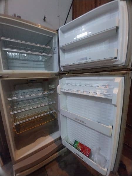 Dawlance fridge 8