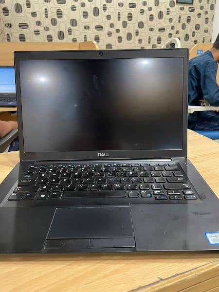 Dell latitude E7490 1