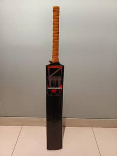 The Best Cricket Bat - Six Hitting Machine