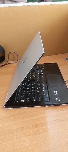 Fujitsu Core i5