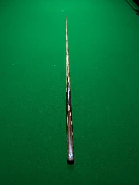 Master Original one piece snooker cue.   contact. . . 03214965882 3