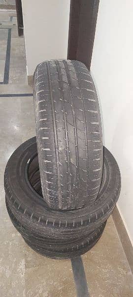 16/215/60 Dunlop tyres 3