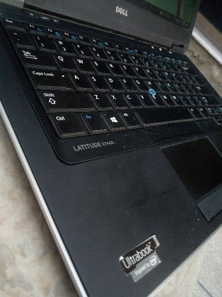 Lap Top cor I5 4th generation 5