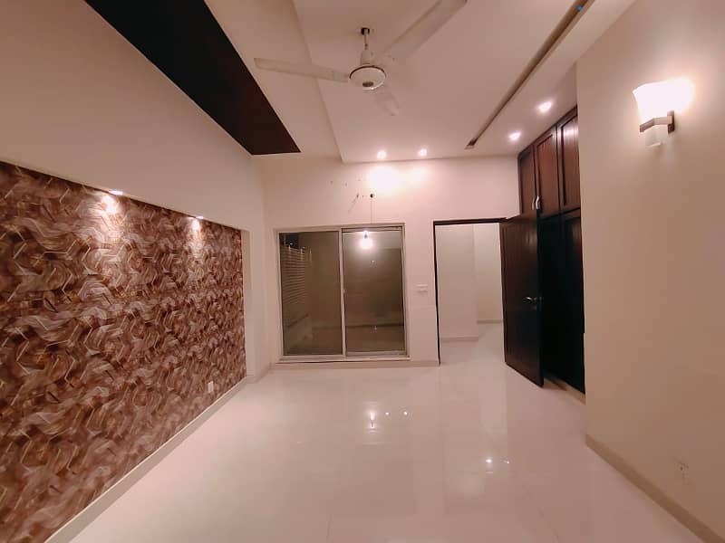 10 Marla Full House For Rent In DHA Phase 5,Block A,Pakistan,Punjab,Lahore 26