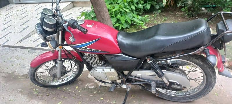 Suzuki GS 150. . . 68000 km. . . one hand use 3