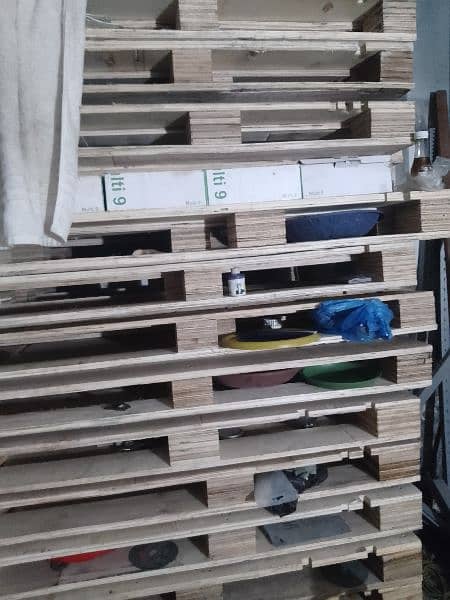 wooden pallets 3