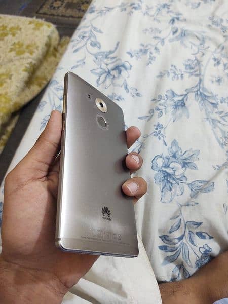 Huawei Mate 8 6