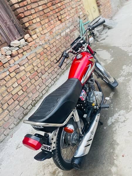 HONDA 125 2016 Model finishing all part original good condition 1