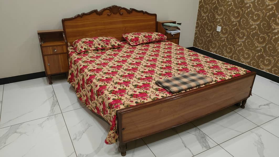 Low Price Wooden Bedset for Sale in Faisalabad 1