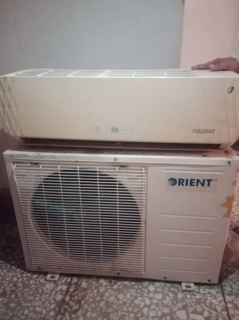 1 ton Orient split AC 2