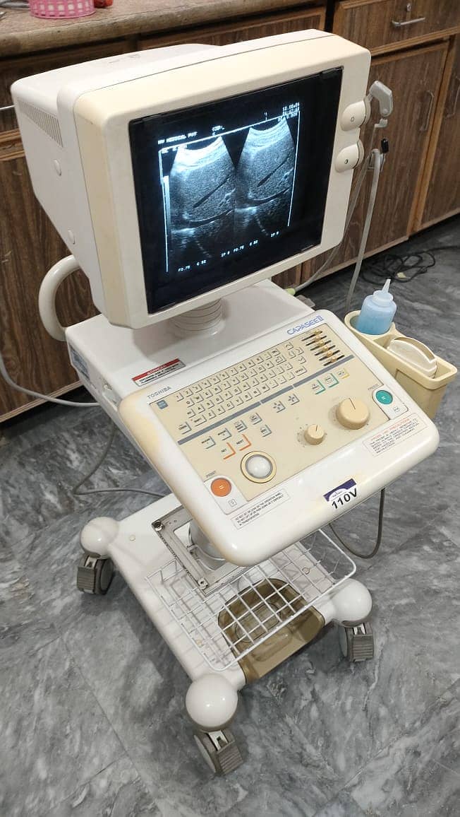 Refurb japanese grayscale ultrasound machine toshiba aloka 6