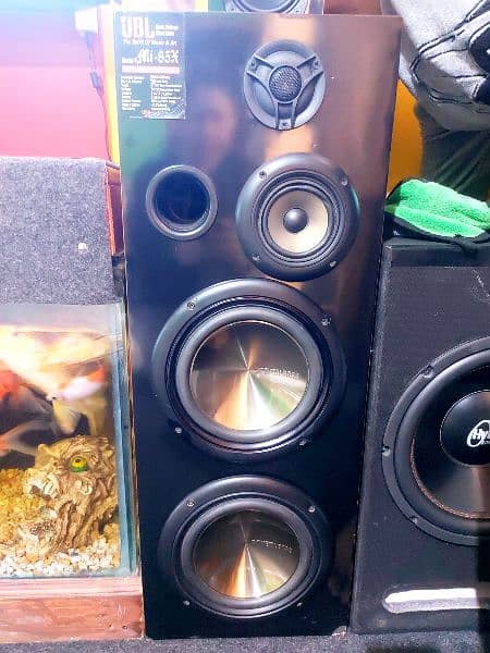 DIFFERENT  SPEAKERS DIFFERENT  PRICES 11