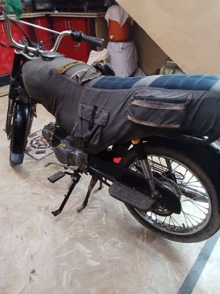 unique bike ha agar jis bi ko chiya wo rabta kary 4