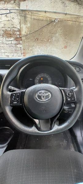 Toyota Vitz 2017 11