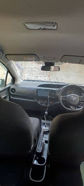 Toyota Vitz 2017 12