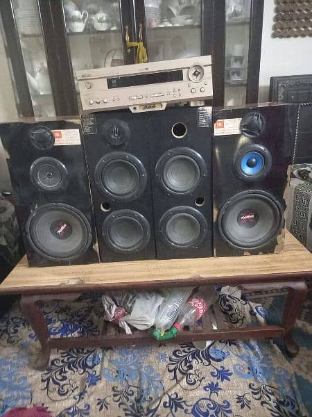 Yamaha Amplifier & 4  Speakers 6