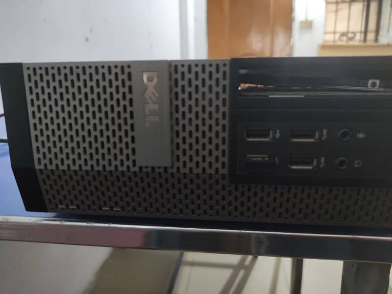 Dell Optiplex 7010 with LCD & Graphics card 0