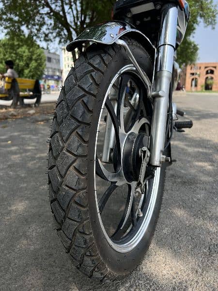 Honda cg 125 . alloy Tubeless 5