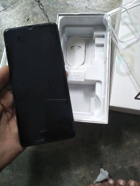 vivo y27 / 6gb-128gb / PTA approved 1