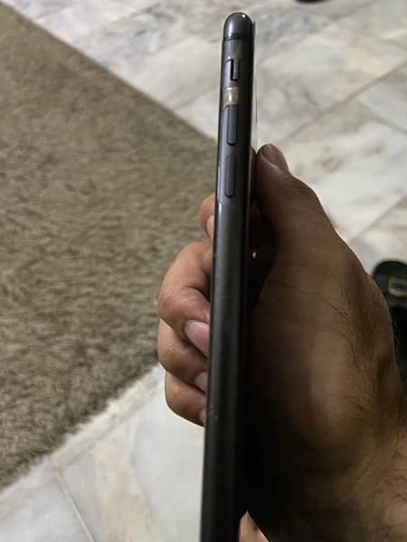 Iphone 8+ Plus PTA Activated Phone 64 GB 2