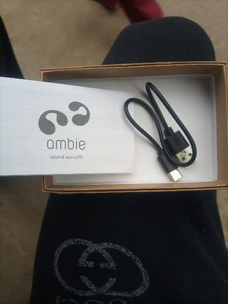 Ambie EarCuffs AM_ TWO 1/BC Like New just Few Our Use Very Good Sounds 3