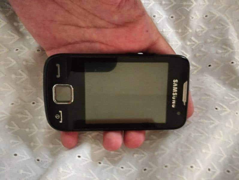 Samsung Single SIM Phone 1