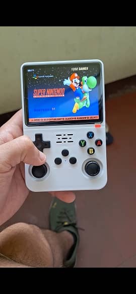 R36S Handheld Game Console 7