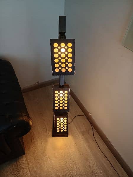 Zigzag Floor Lamp 1