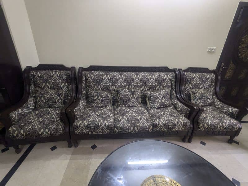 slightly used sofa set for sale. 0