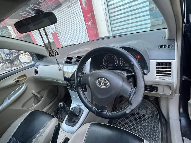 Toyota Corolla XLI 2013 7