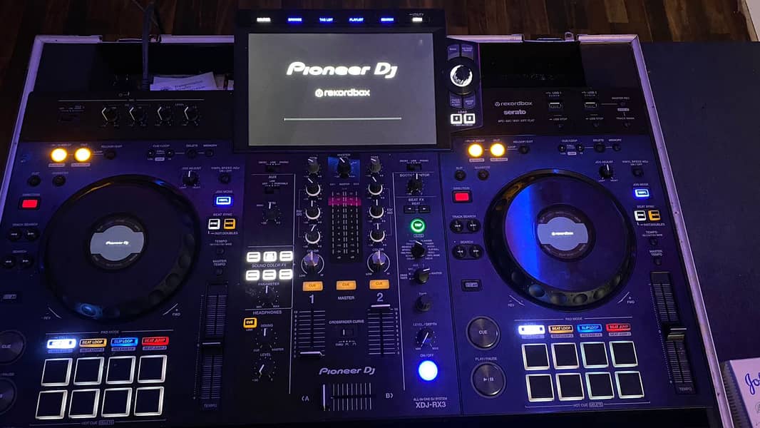 Pioneer DJ XDJ-RX3 All-in-One Digital DJ System 3