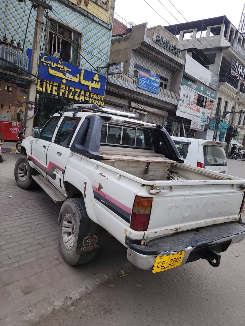 Toyota hilux 4x4 1989 2