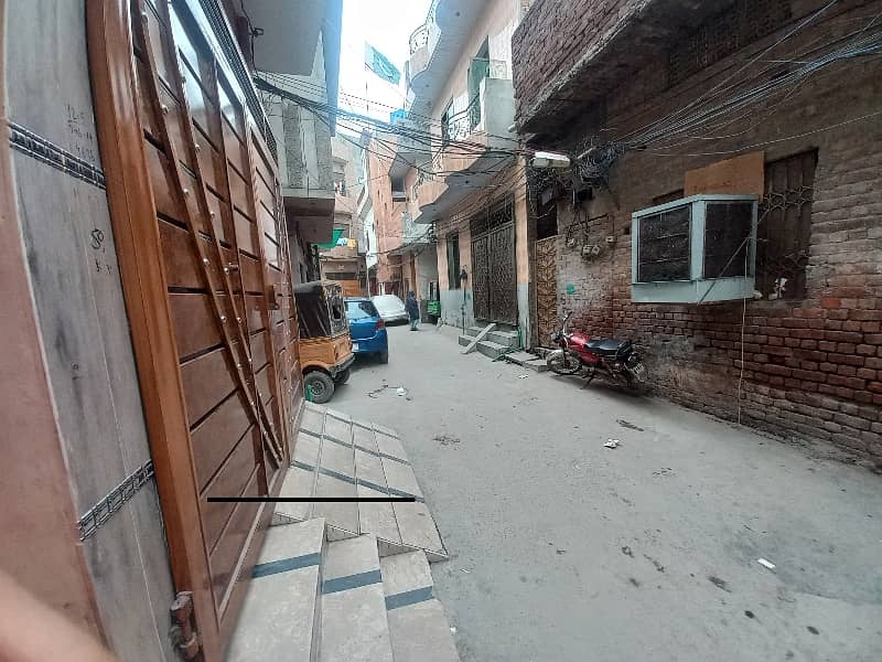 2.5 Marla Single story House Location Near Chonk asqabad Ichra Lahore road Size 15 ft 2