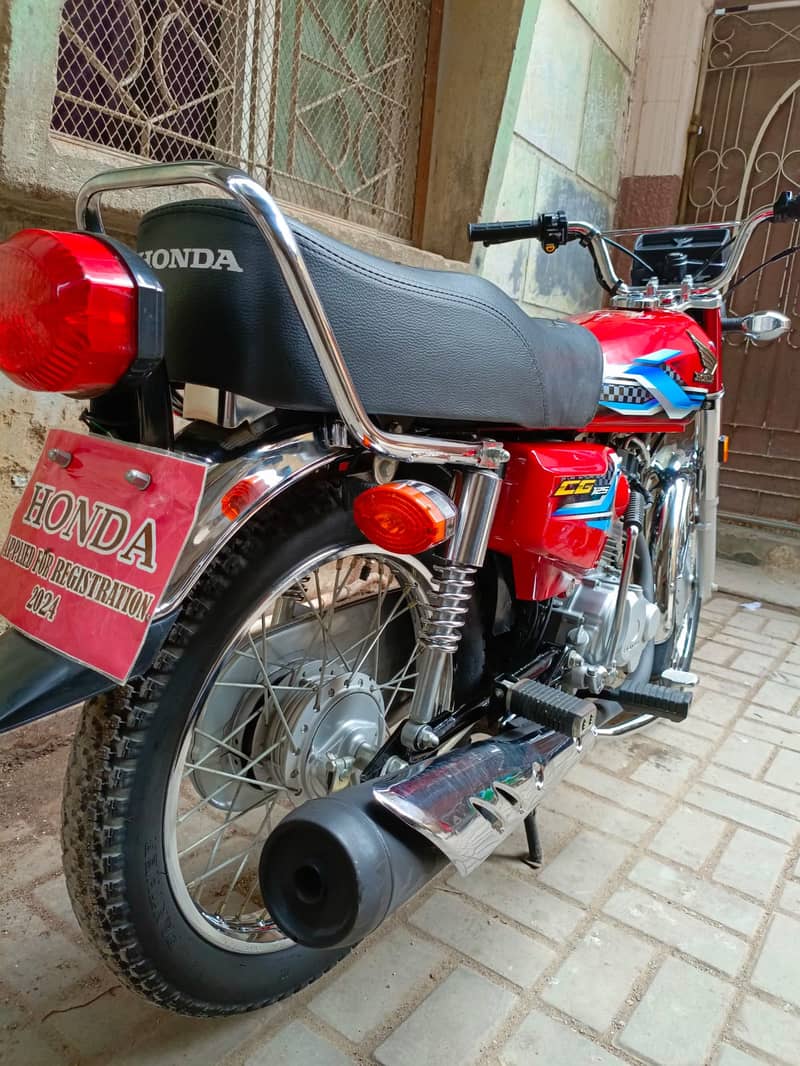 Honda 125, 2024 model, 2836 km used, unregistered. 2