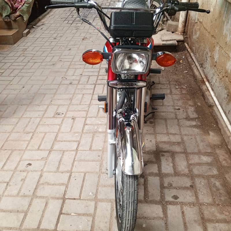 Honda 125, 2024 model, 2836 km used, unregistered. 5