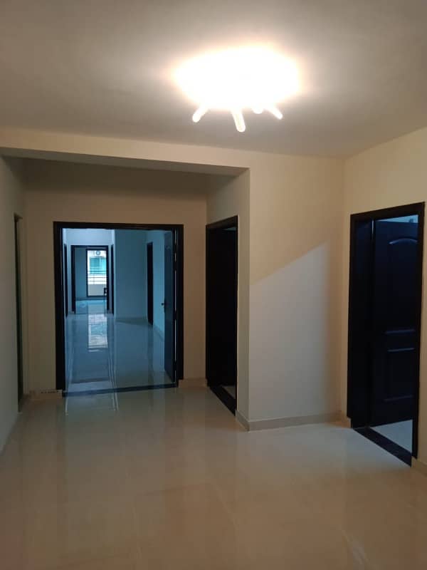 3 Bedrooms Flat Ground Floor Available For Sale Askari 10, Sector F Lahore Cantt 4